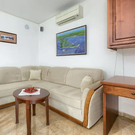 Matej By Interhome Apartman