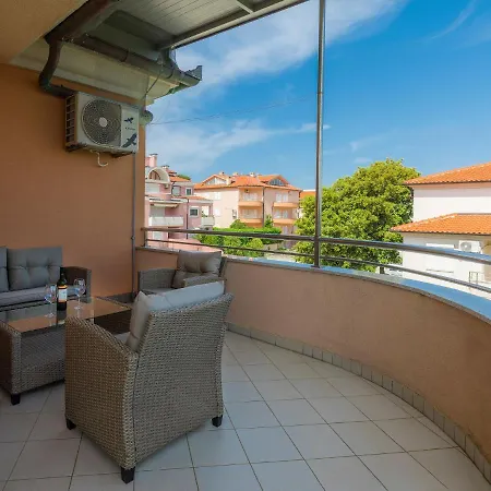 Matej By Interhome Apartman